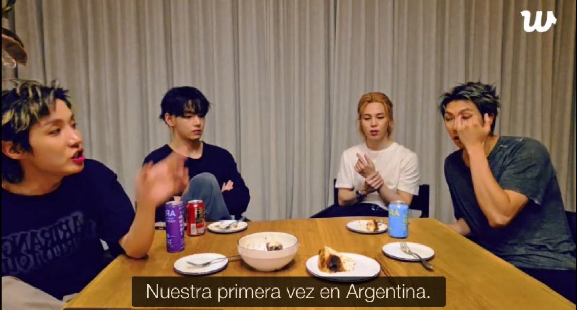 unidad básica kim seokjin VA A VER A BTS X3 tweet media