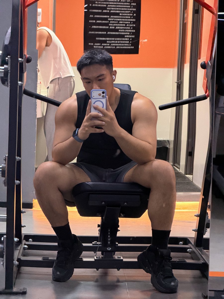怪力男 tweet media