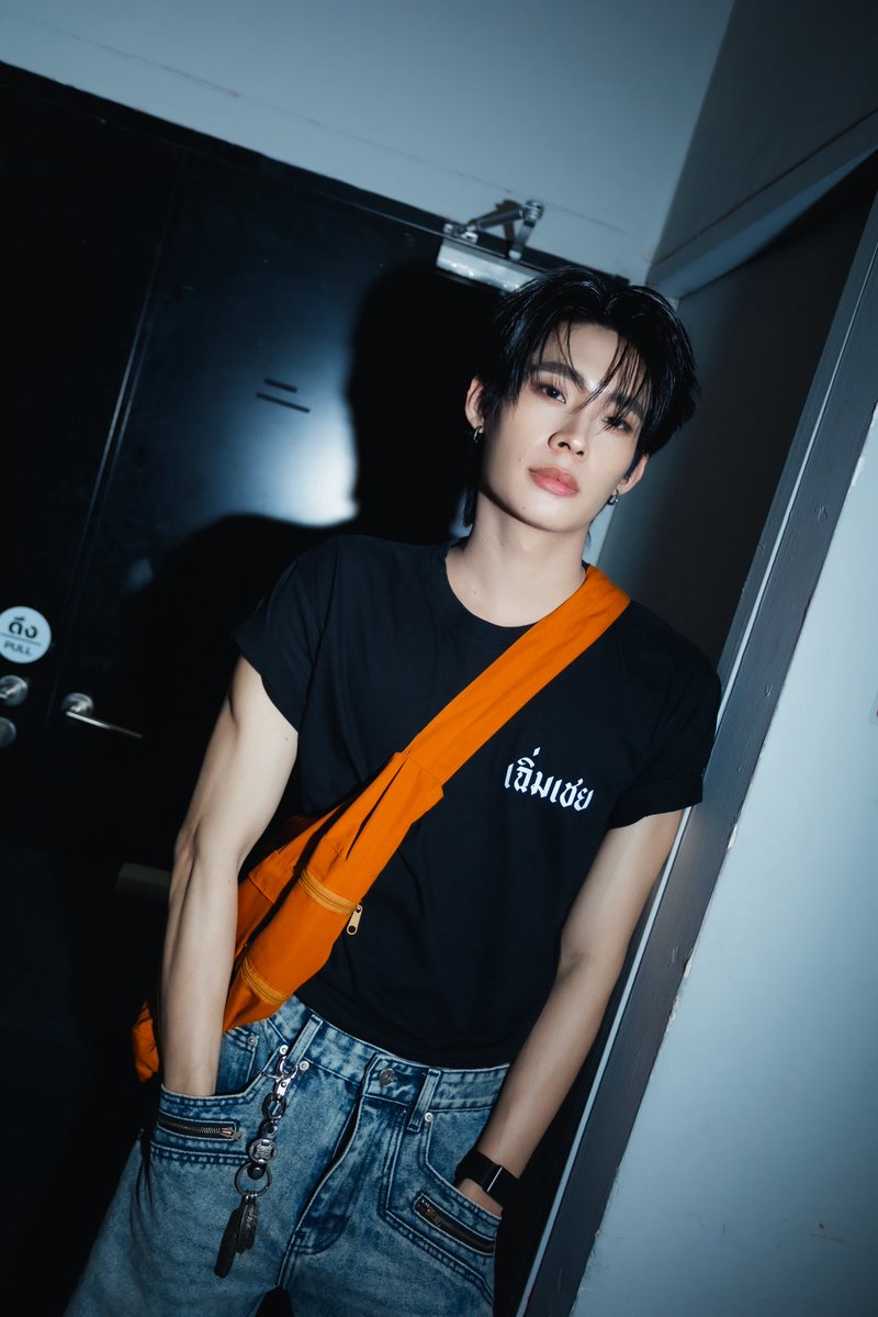 auhaee_makeupp tweet media