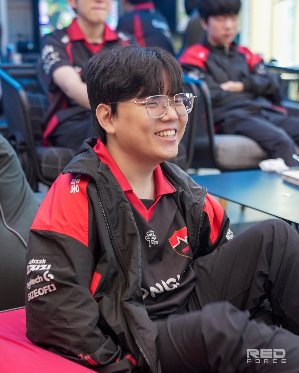 NS RedForce tweet media
