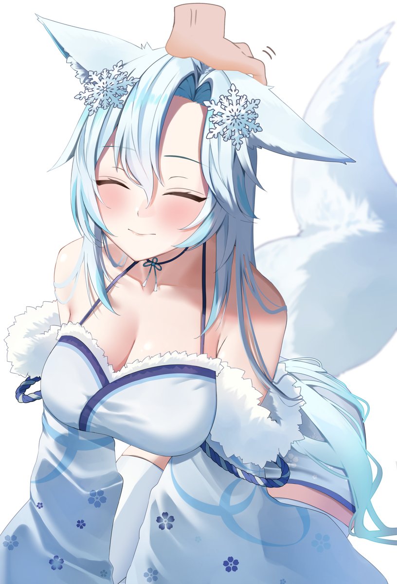 SmugAlana ❄️🔥🦊 tweet media