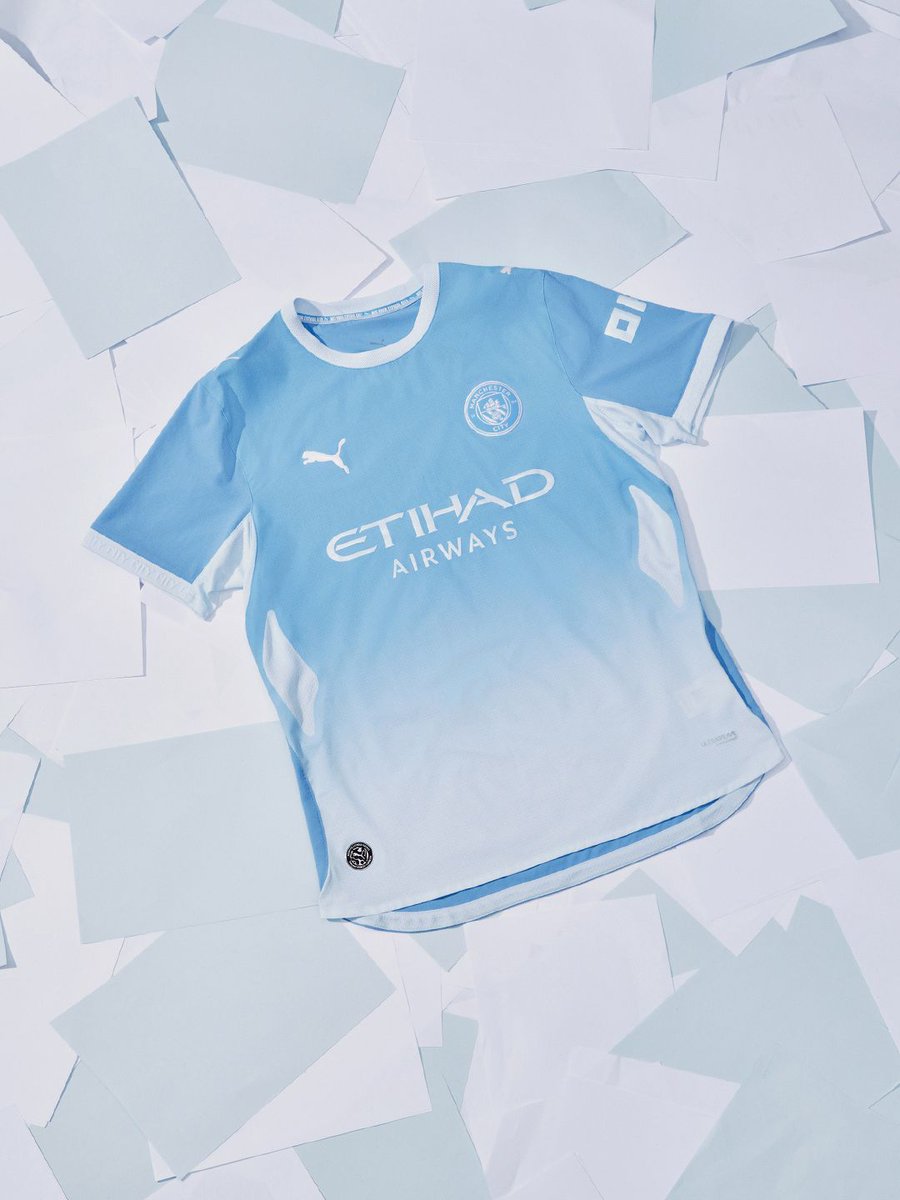 Classic Football Shirts tweet media