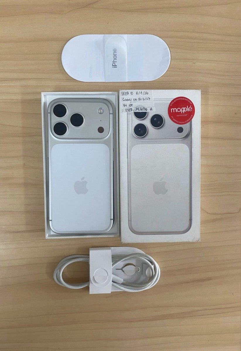 Thextkid's tweet photo. WTS 17 pro silver 256 digimap
garansi on maret 2027
bh 100% cc 60
fullset ori
mulus nominus
jual atau tt sesama ibox
lok Semarang/via Shopee https://t.co/85s5KJbT1o