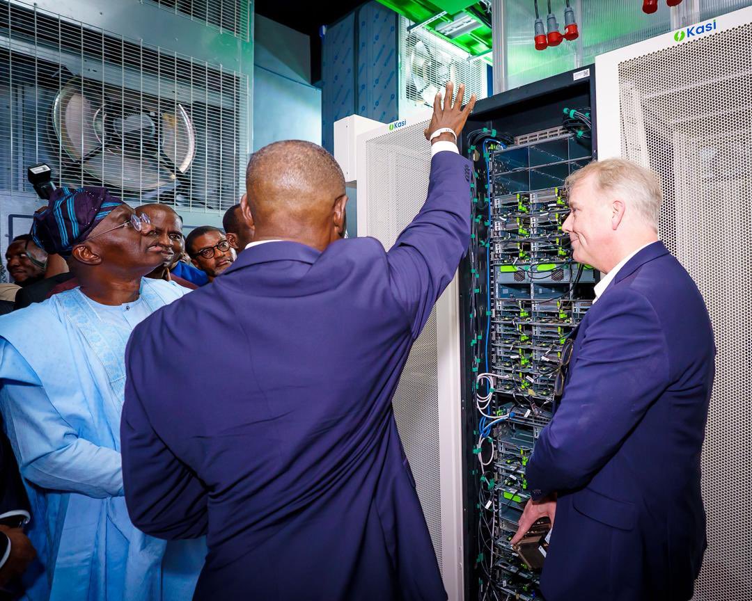 Jubril A. Gawat tweet media