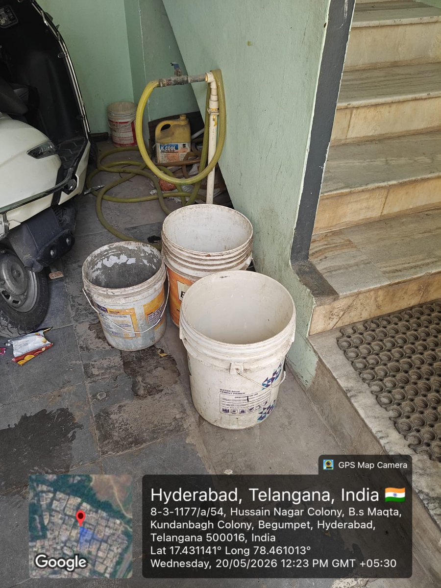 DEE_SWM_C35's tweet photo. @GHMCOnline @Waseemahmed7117 @DC17Khairatabad The SAT auto driver has been instructed to remove the garbage regularly and ensure that no waste is left at the site https://t.co/Ri5XZKqrPL