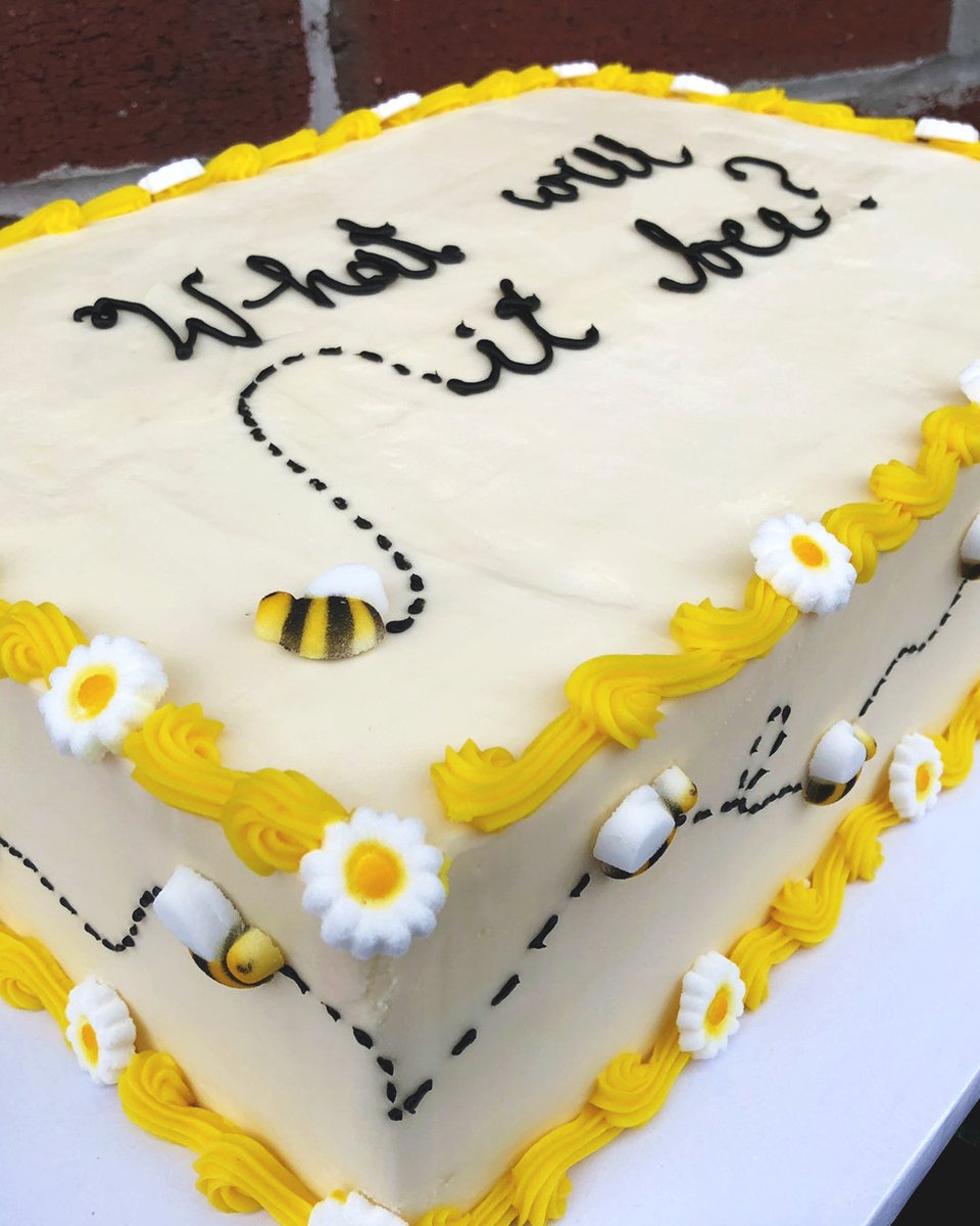 MBakery_PH's tweet photo. Planning a grand party of up to 50 guests? Make sure everyone gets a generous slice of cake by ordering an #MBakery Sheet Cake! Swipe to see the intricate designs made meticulously by our expert icers. Call us to discuss your custom needs. See link in bio. #BakedFreshDaily https://t.co/nzpFyysV5q
