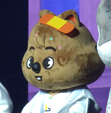 츄··slow tweet media