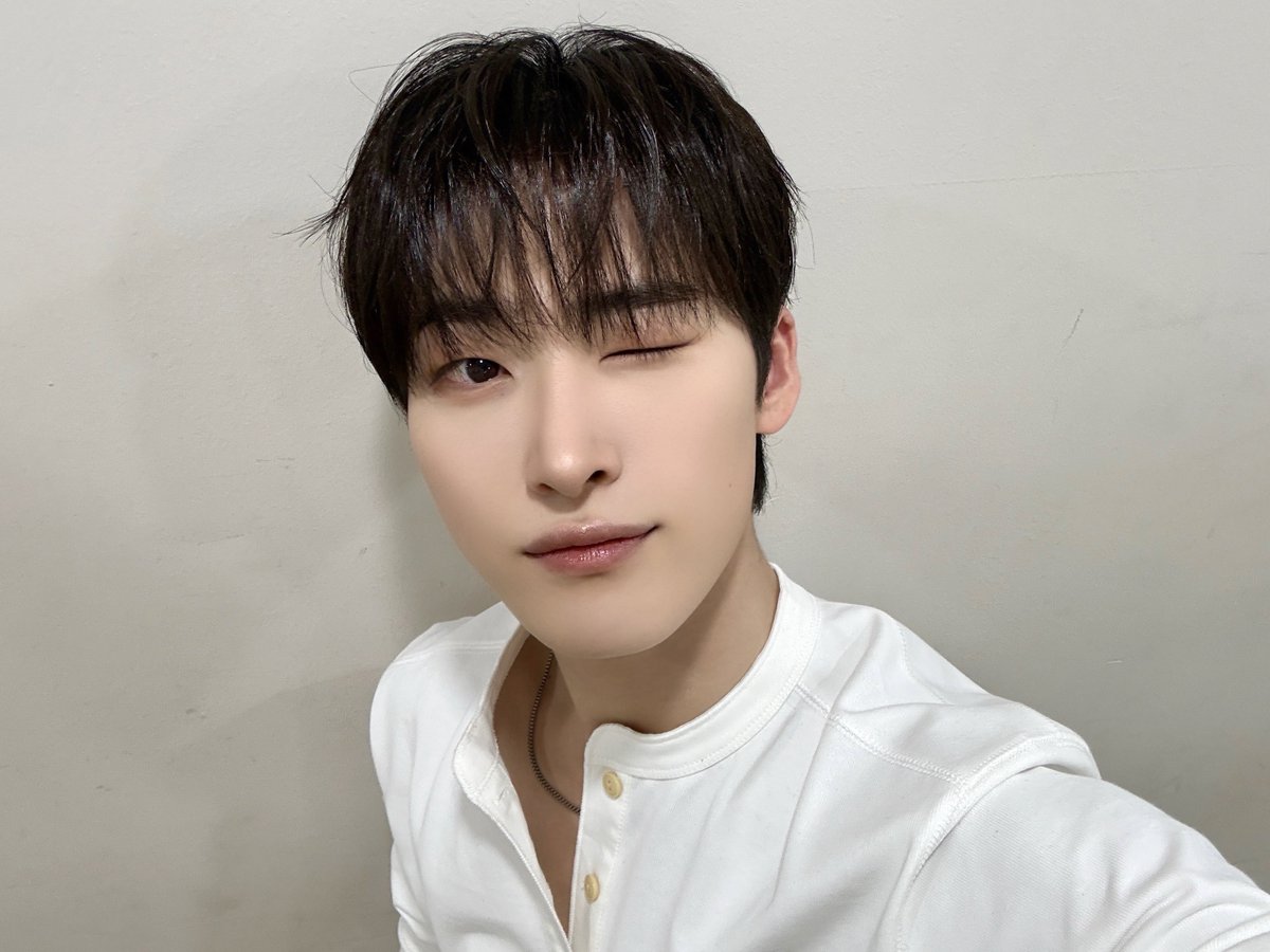 at_ALL_H_OURS's tweet photo. [#유민]
나 안으시오🤍

#ALL_H_OURS #올아워즈
#YOUMIN #유민 https://t.co/b8I3FIRJOR