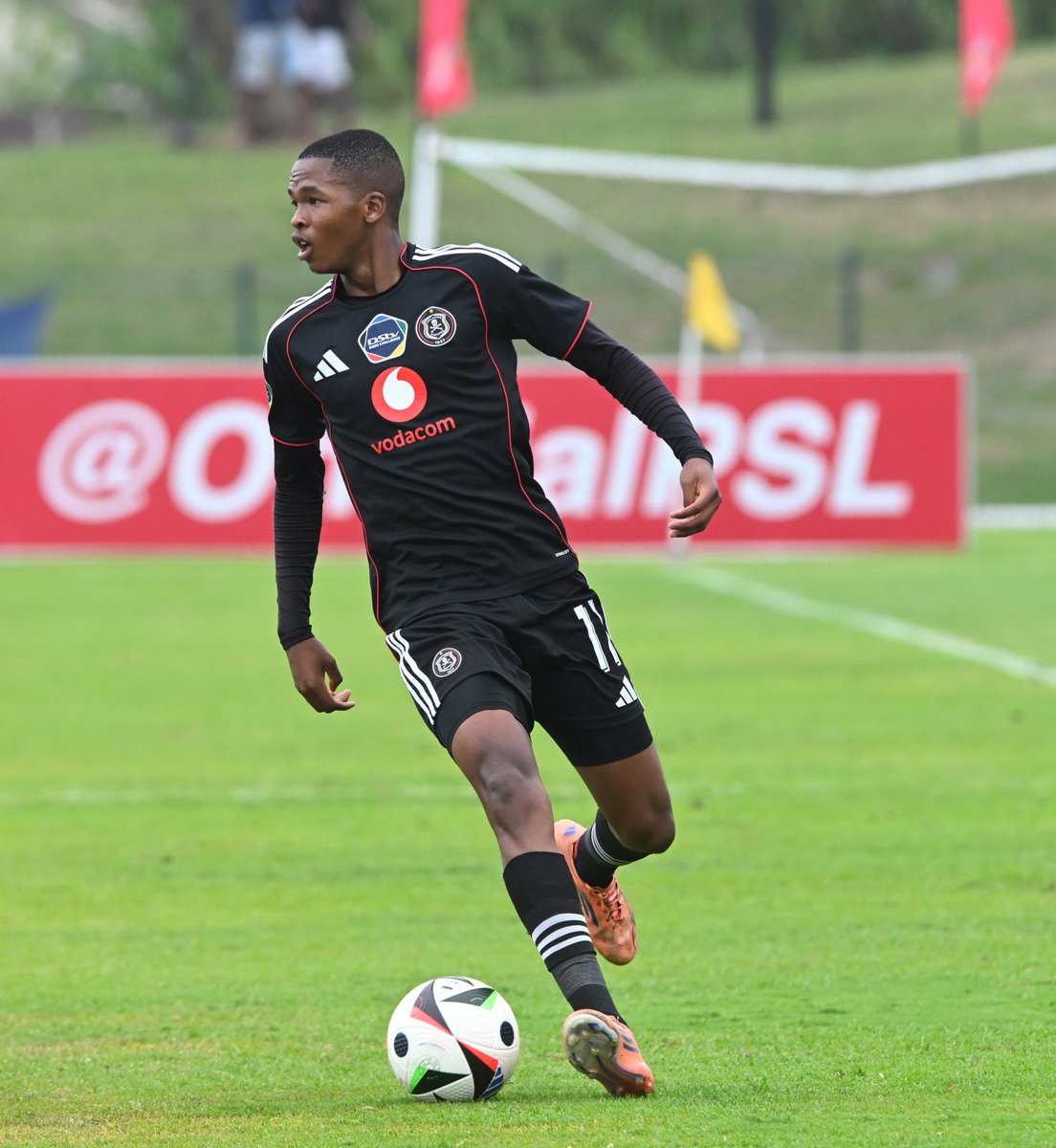 Asidlali's tweet photo. Impressive debut campaign just the start for Padime
https://t.co/MffMJS43Vr
#Asidlali #SivuthaManje https://t.co/DzBwT8TFhR