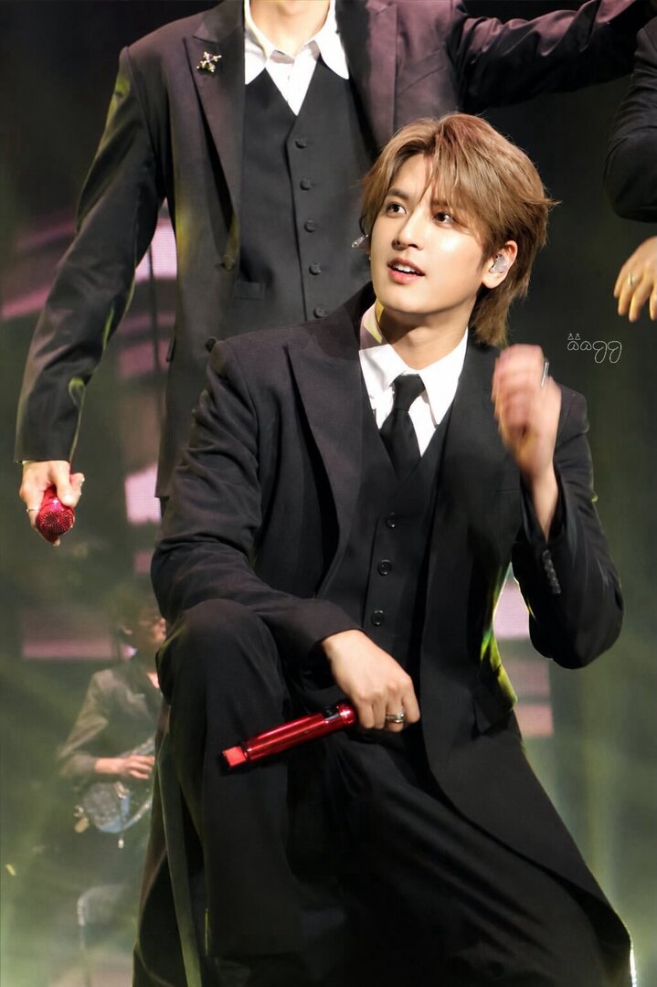 starfess's tweet photo. -star TUAN MUDA JUNG CHANWOO!!!! GILA MAKNAE iKON KELUAR WAMIL MAKIN GACOR!!!!! https://t.co/3GYiOeByed