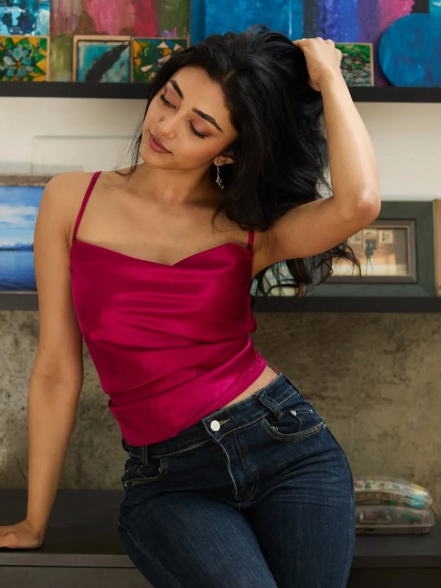 gayulakhsmi's tweet photo. Waiting for prki bby @KrishhPeter to return home after work to mesmerize him today https://t.co/jSKT02J23Z