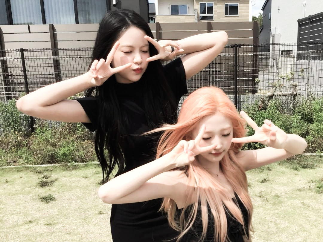 StelcaKim's tweet photo. I think we enjoyed the swings a bit too much <3 and WE HAD so #much_fun in Japan :b I dyed my hair ginger too!! did you realize it, hachu(s)____?! 🍁 https://t.co/ETcjlwNShR