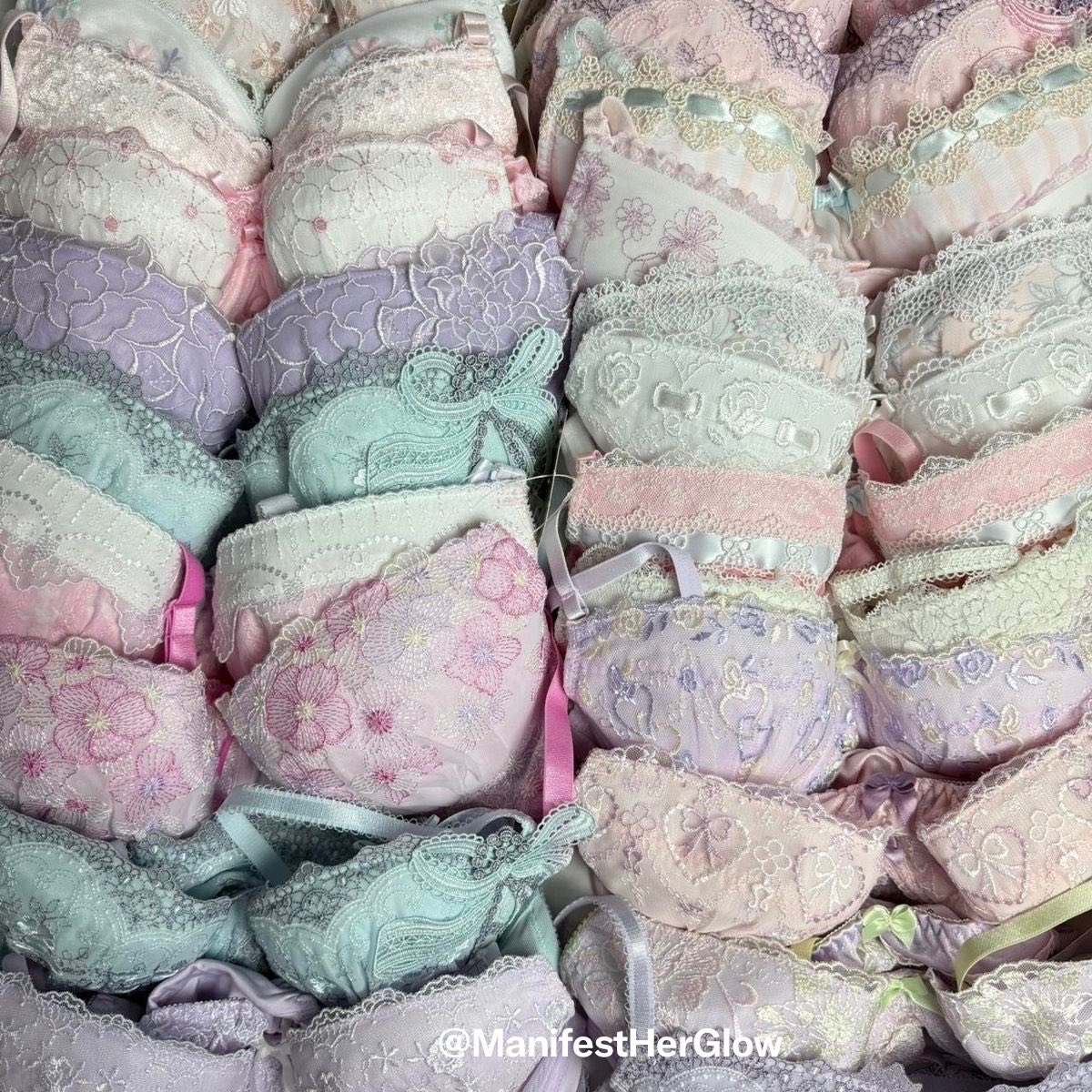 ManifestHerGlow's tweet photo. POV: you open my bra drawer https://t.co/w5v601qlSp