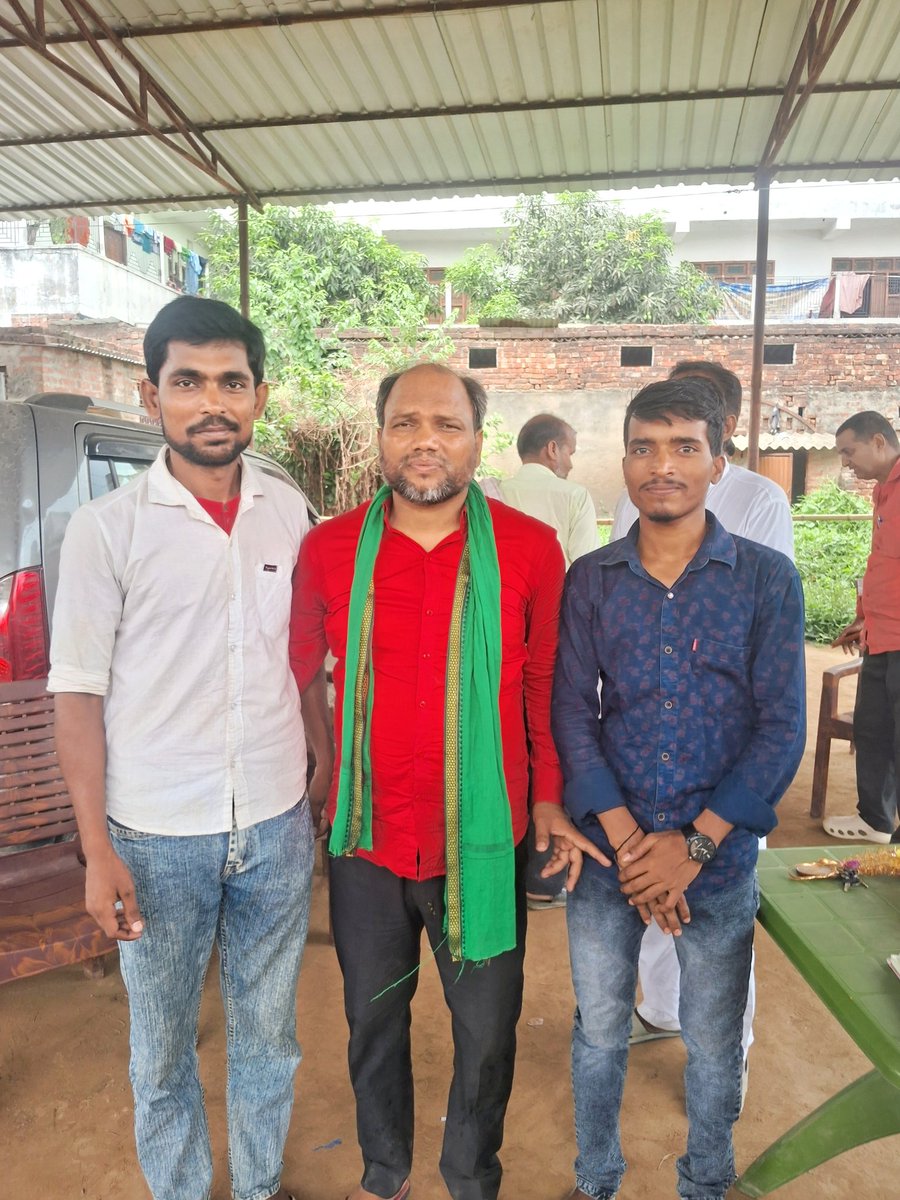 TheJasvirYadav's tweet photo. #BELTRON DEO के 4808 Qualified छात्रों की 2nd List जल्द जारी करने की मांग को लेकर माननीय विधायक @DrGautamKrishna जी से मुलाकात की गई। उन्होंने इस विषय को गंभीरता से लेते हुए आईटी मंत्री से बात करने का आश्वासन दिया।
@mishranitish @bsedc @DitBihar @NitishKumar @samrat4bjp https://t.co/TKsZmpJnEE