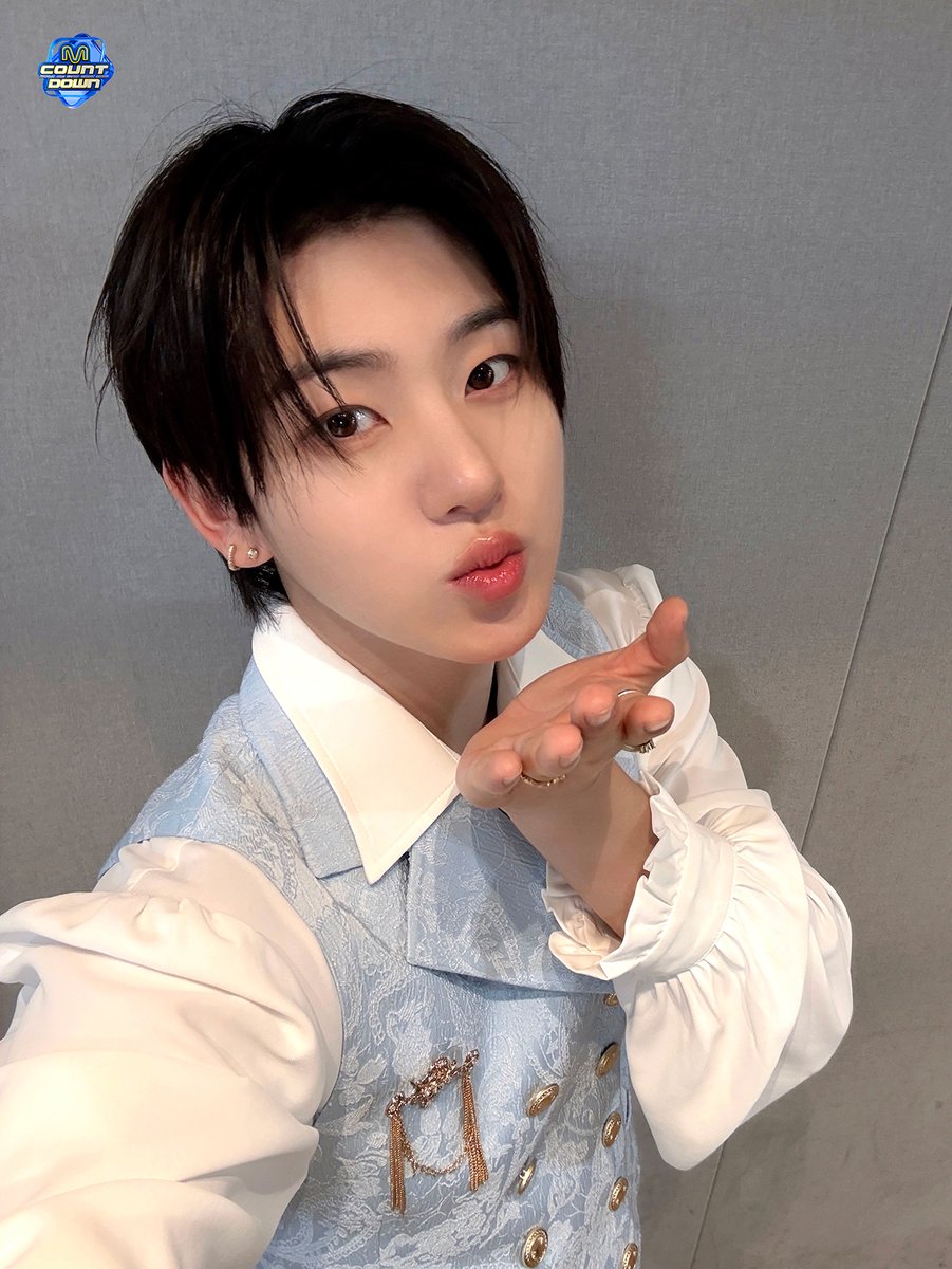 M COUNTDOWN tweet media