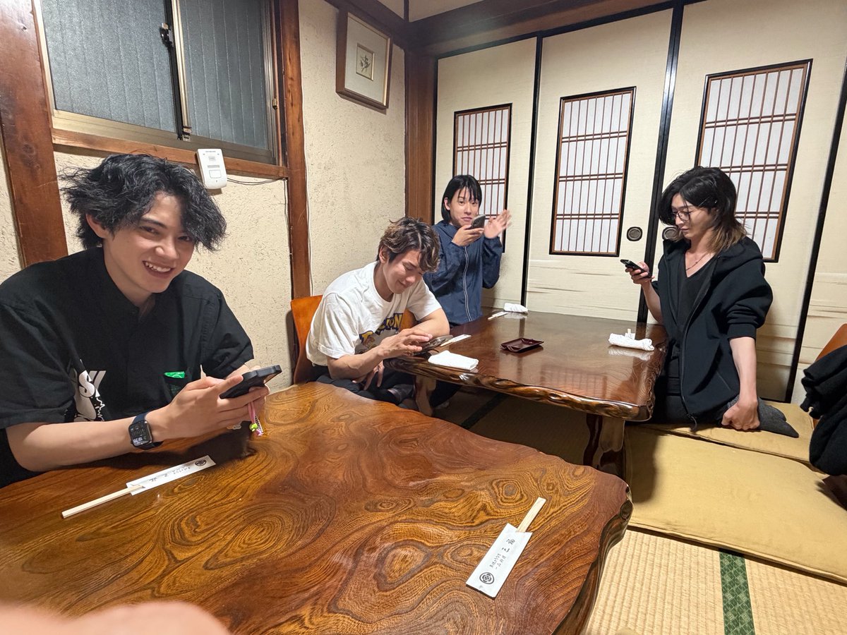 モナキ tweet media