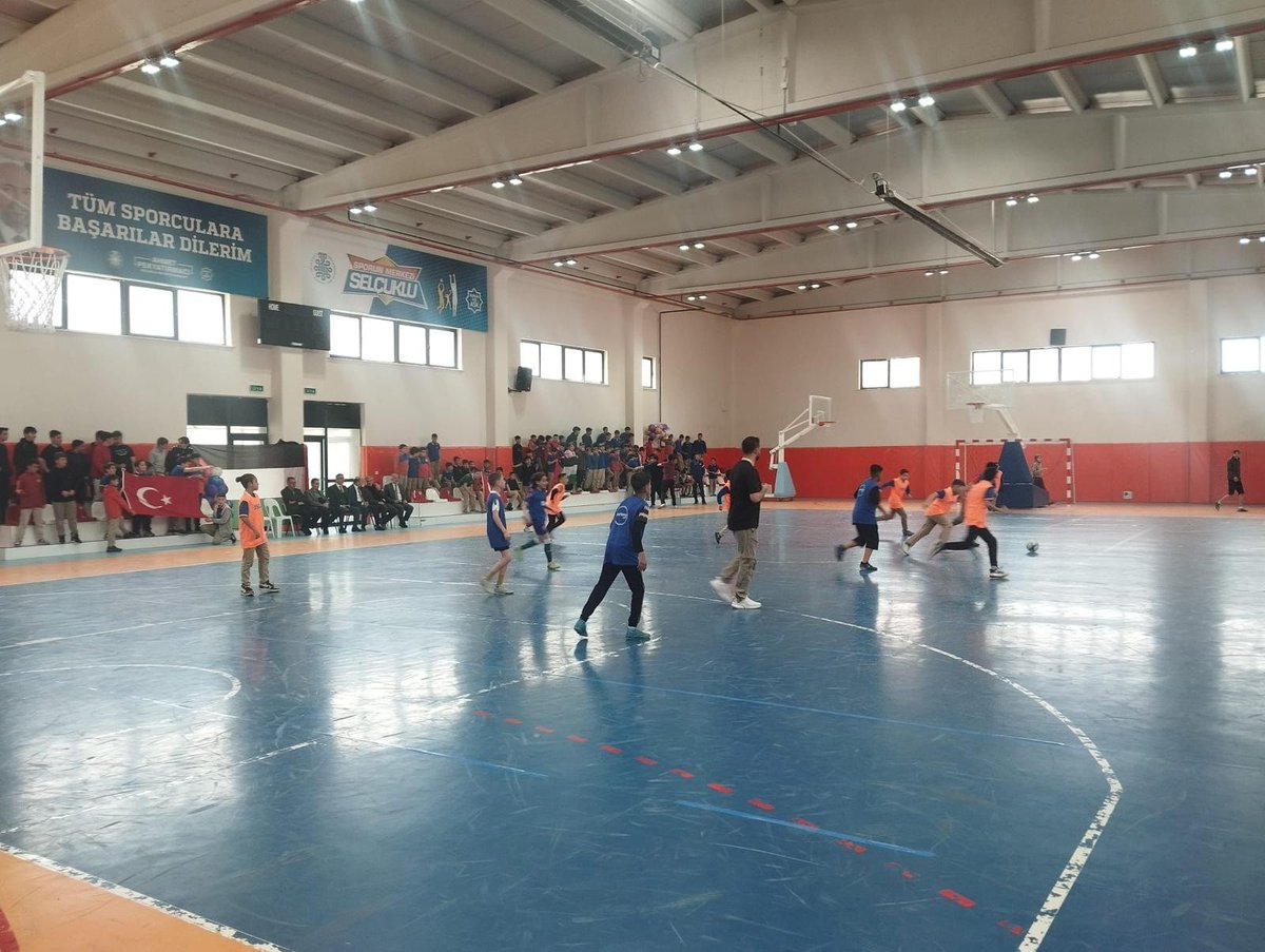 GSB_Konya's tweet photo. Konya İl Milli Eğitim Müdürlüğü ve Din Öğretimi Genel Müdürlüğü iş birliğiyle düzenlenen İmam Hatip Spor Oyunları Türkiye Gazze Dostluk Maçı’na İl Müdürümüz Muzaffer Çintimar katılım sağladı. Müsabakalar sonunda derece elde eden öğrencilere ödülleri takdim edildi. https://t.co/ZEFPSH4cLo