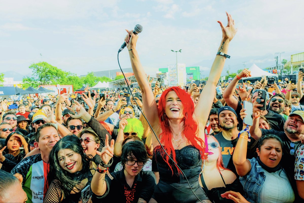 SaveFerris_1's tweet photo. Dia Libre Festival- Monterrey, MX. https://t.co/wutXzwrWkA