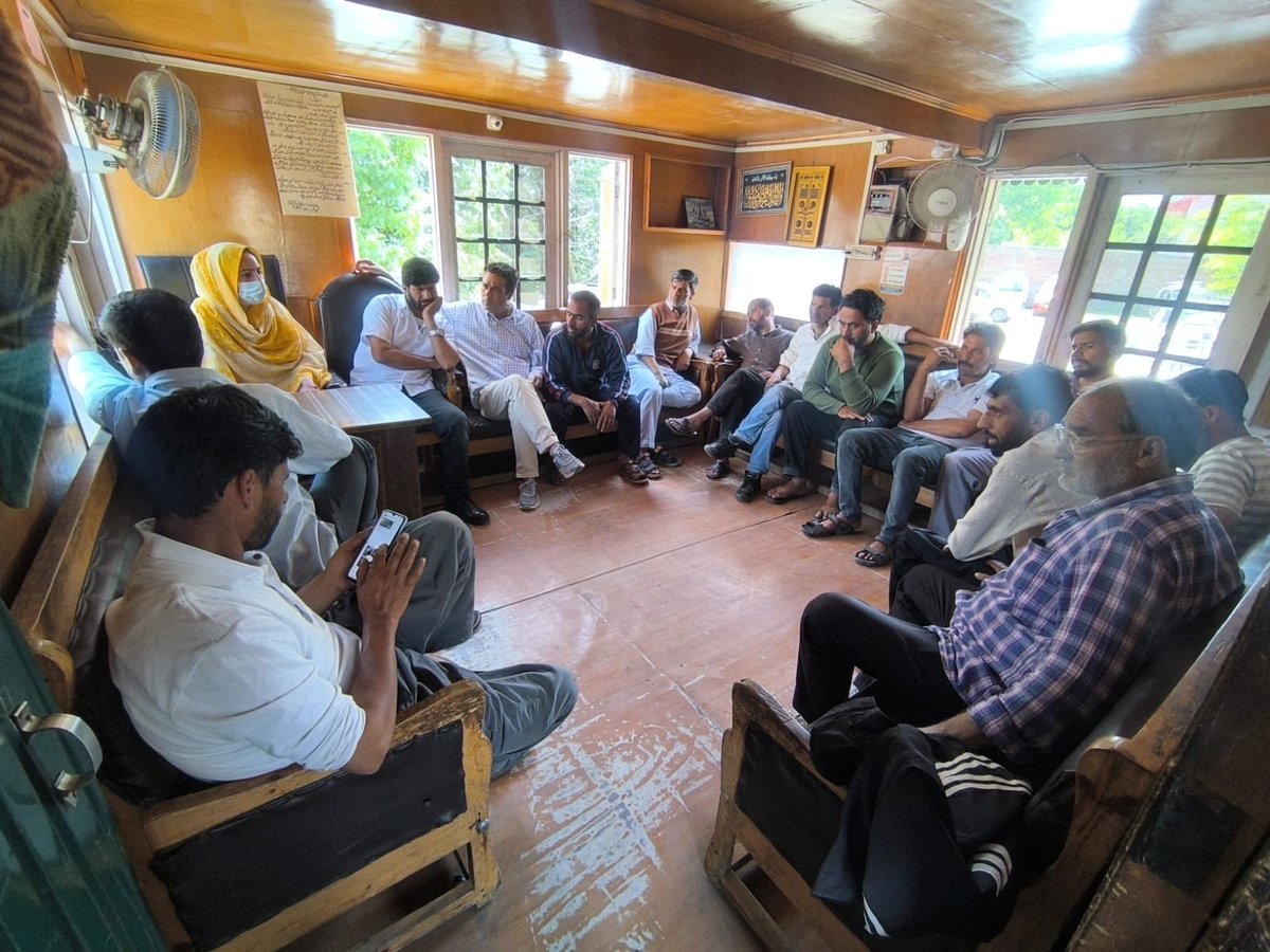 ddackulgam's tweet photo. One-day awareness program was held at Devsar under NMBA JKSPYM District Drug De-addiction Centre Kulgam for the Driver Association, aiming to inform drivers about the dangers of drug abuse and the importance of early prevention.
@DioKulgam @DcKulgam @NashaMuktJk @MSJEGOI @JkSlca https://t.co/5zehWcdjqc
