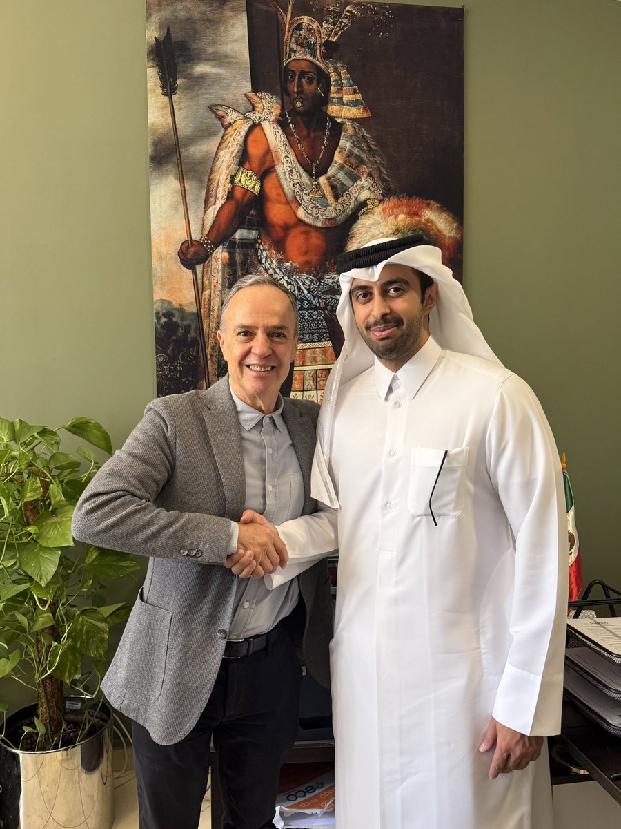 EmbaMexQatar's tweet photo. Nos visitó el T.S. Jassim Almuraikhi, quien pronto llegará a la Embajada de Qatar en CDMX. 

A México y Qatar los unen amistad genuina y una rica agenda de colaboración 🇲🇽🤝🇶🇦 https://t.co/SIot2TBmBM