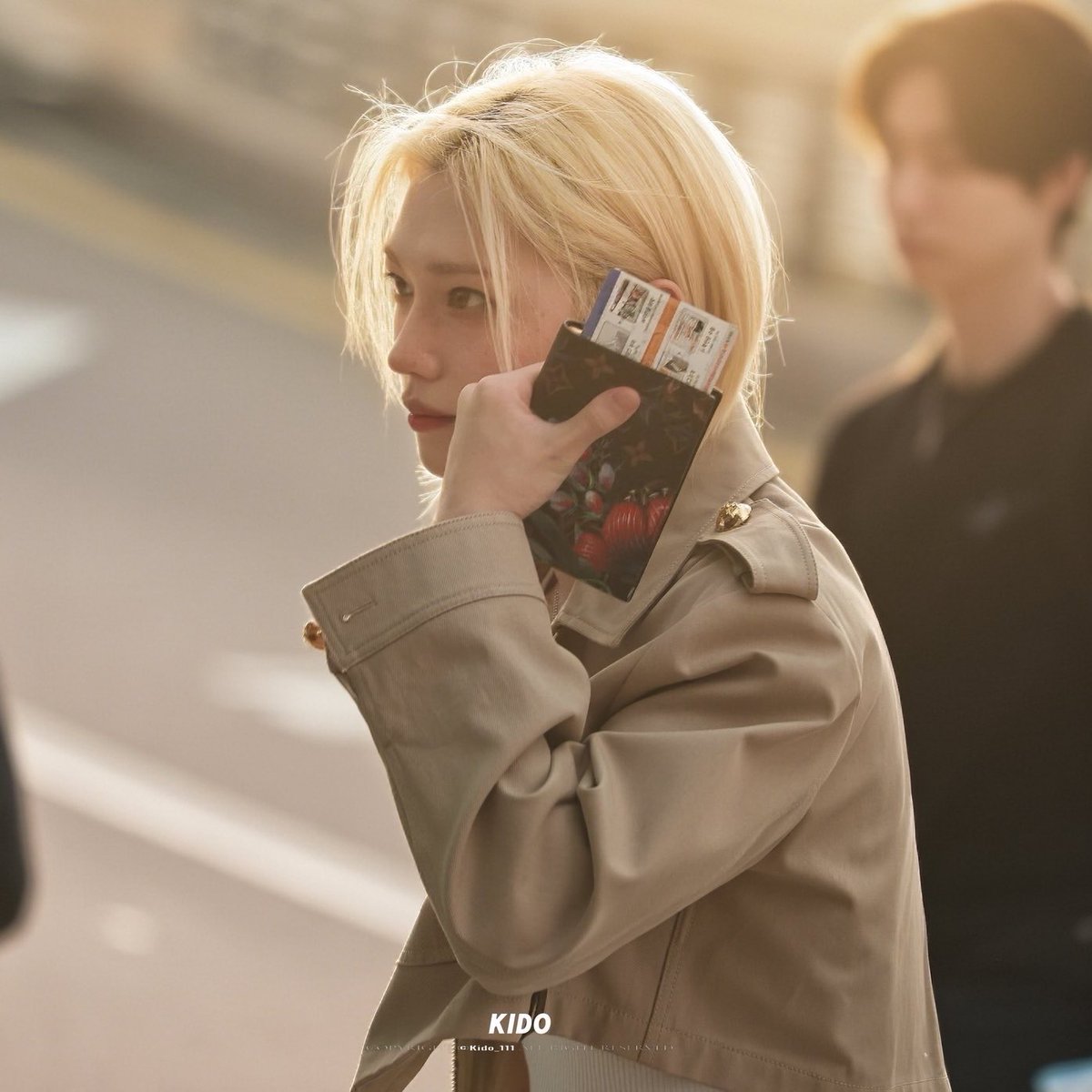 chn_lxx's tweet photo. a-list celebrities bang chan and lee felix who are secretly dating but “don’t know each other” and are flying out for a rendezvous/anniversary trip https://t.co/zEvRA0zWkB
