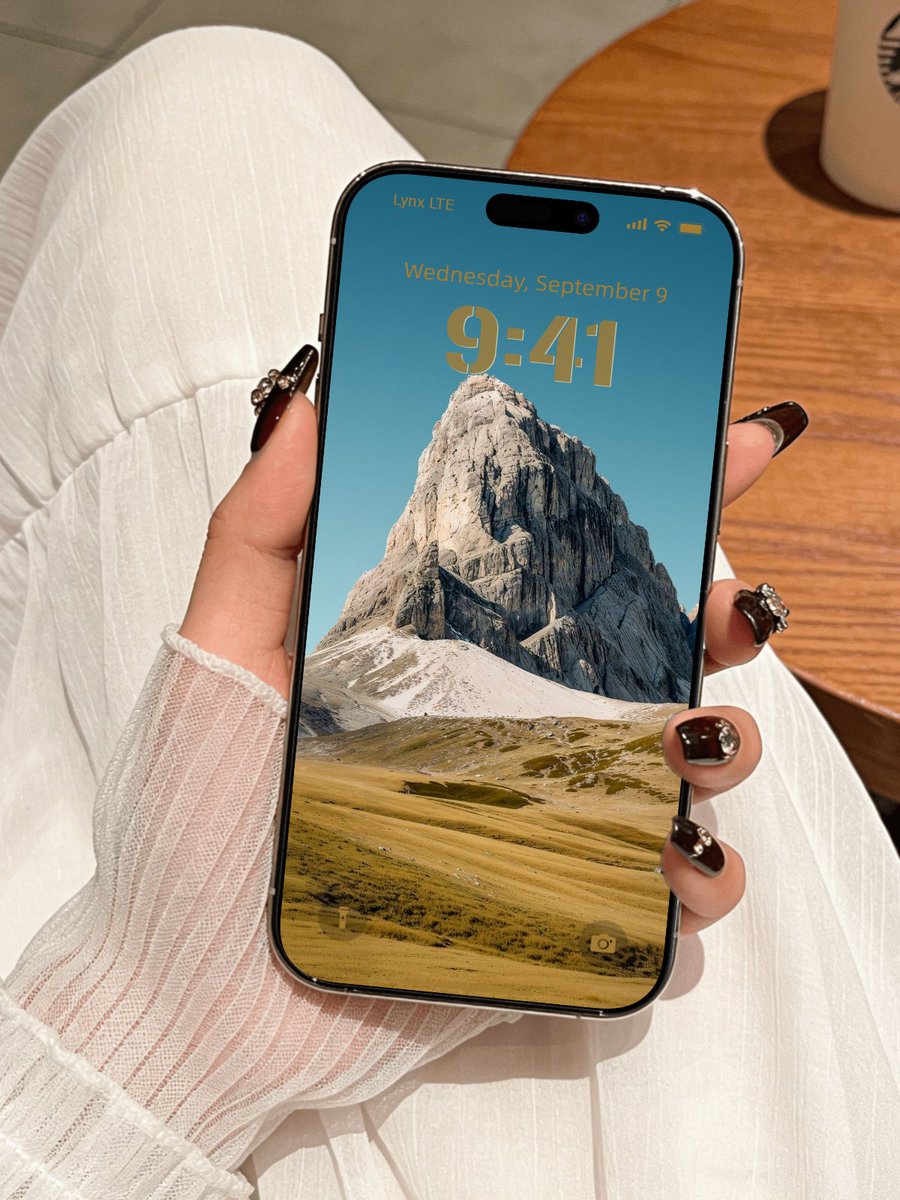 lynxchizzy's tweet photo. Peak aesthetic. 🏔️📱
#Mountains #fyp https://t.co/wonlP9n3N7