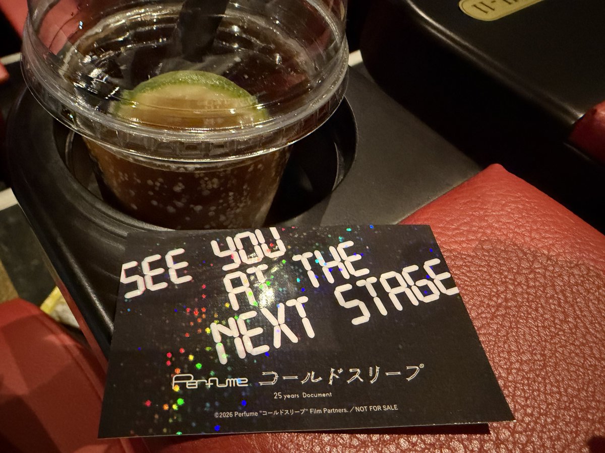 kiritayume's tweet photo. Perfume“コールドスリープ”25 years Document-、観てきた。中田ヤスタカの登場シーンはあったのか無かったのかって感じだけど振付のMIKIKOさんの存在がデカいんだなあと。必ず再始動すると言った3人の想いは強く感じる内容 https://t.co/wKo4mHzb3d