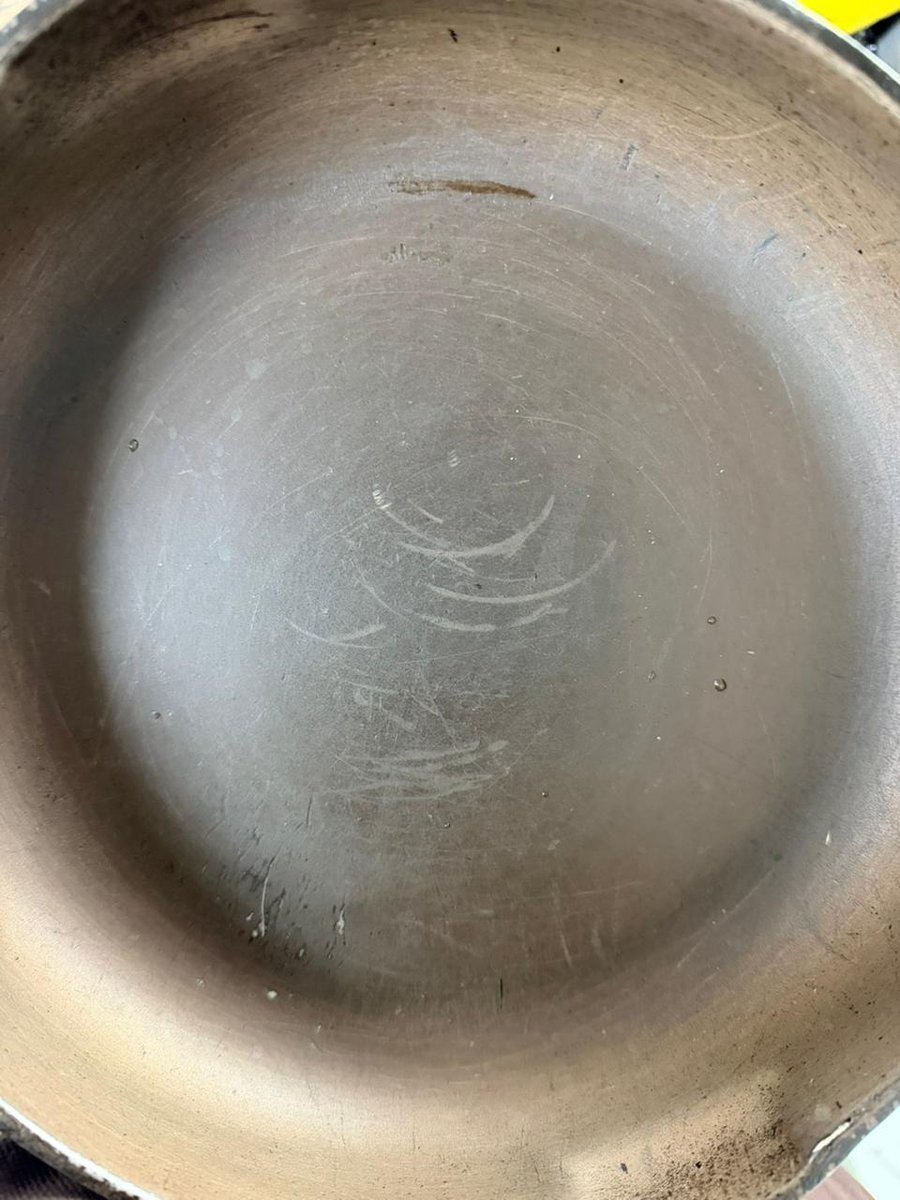 raghavsoni22's tweet photo. The situation became worse when multiple utensils in my kitchen were damaged during the service. Glass items and plates were broken due to careless handling. On top of that, several utensils now have deep scratches and permanent damage. @urbancompany_UC @UC_Assist https://t.co/3GCm9Yq6tQ