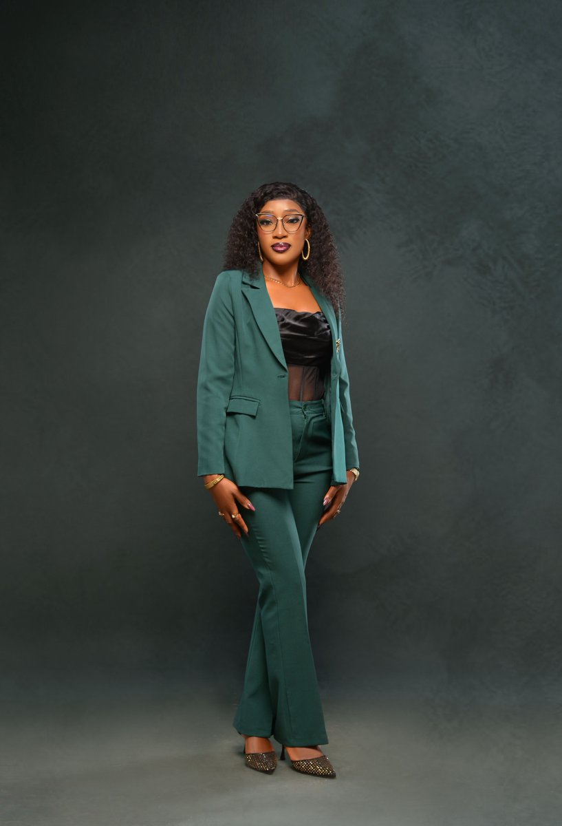 Danielleasah's tweet photo. She's here. 📷The Unstoppable Force of Greatness.
Today I celebrate another year of becoming, and I do it with a full heart and a clear purpose.
God has been intentional about my story, and I have learned to be intentional about everything else.
It's all about Jesus https://t.co/PwnYKww34w