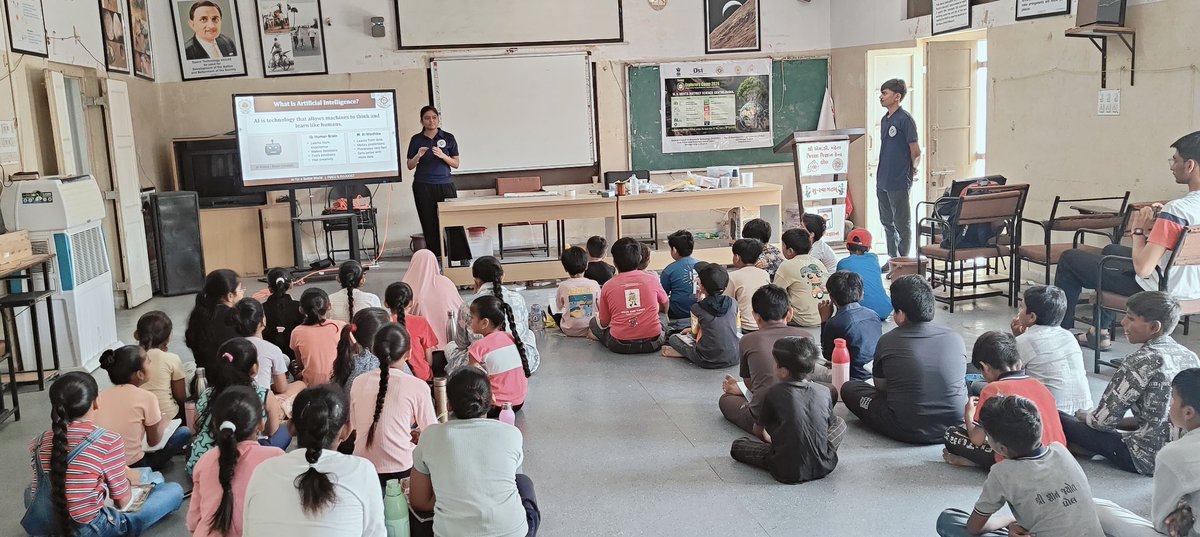 MDhrol's tweet photo. Five day Young Explorers camp-2026 successfully started at @infogujcost recognised M D Mehta District Science Centre Dhrol: Day-1 :AI for better world 
30 students benefited @IndiaDST @dstGujarat @PdeuOfficial 
@arjunmodhwadia @narottamsahoo @dharmesh0506 @CollectorJamngr https://t.co/pNZ8NZ2gvB