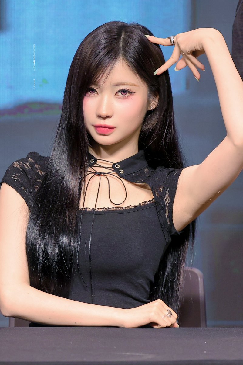 다즐 🐰🎀🖤 tweet media