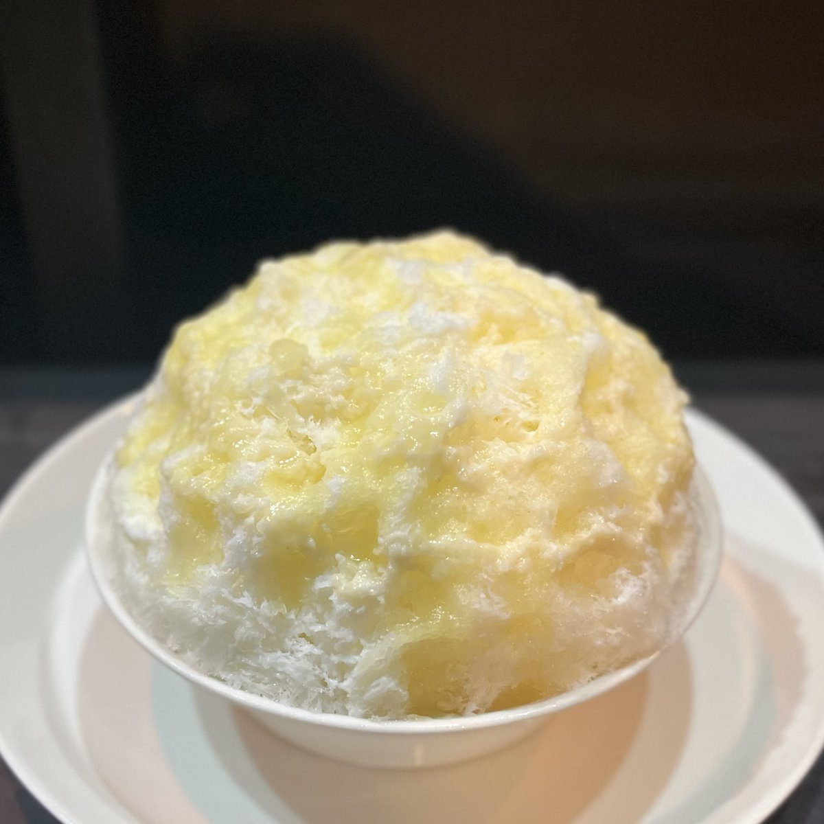 kaorukamiya2020's tweet photo. 2026年4月😋
aiiro(長崎市) 42杯
🍧甘酒みるくに色々

上：甘酒みるく
　　はちみつしょうがシロップ、
　　ほろにがレモンシロップ

中：レアチーズ
下：さっまいもペースト

多分、コレと思う(笑)
メニュー見てもどれだか思い出せんて(笑)
生姜とレモンに引っ張られ
素敵なお味
#aiiro 
#かき氷 https://t.co/Iec5WDPpWA