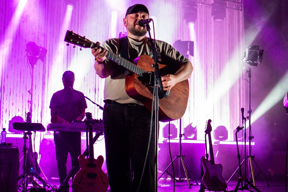 Charlie_David's tweet photo. What a night. Of Monsters and Men at Sydney's Enmore Theatre — their first Australian show in over six years — and the crowd felt every second of that wait. Photos &amp; review up at @maketheswitchAU now.
https://t.co/87jdfR2ogy

#OfMonstersAndMen #MouseParadeTour #LiveMusic https://t.co/F8zl5O75Fw