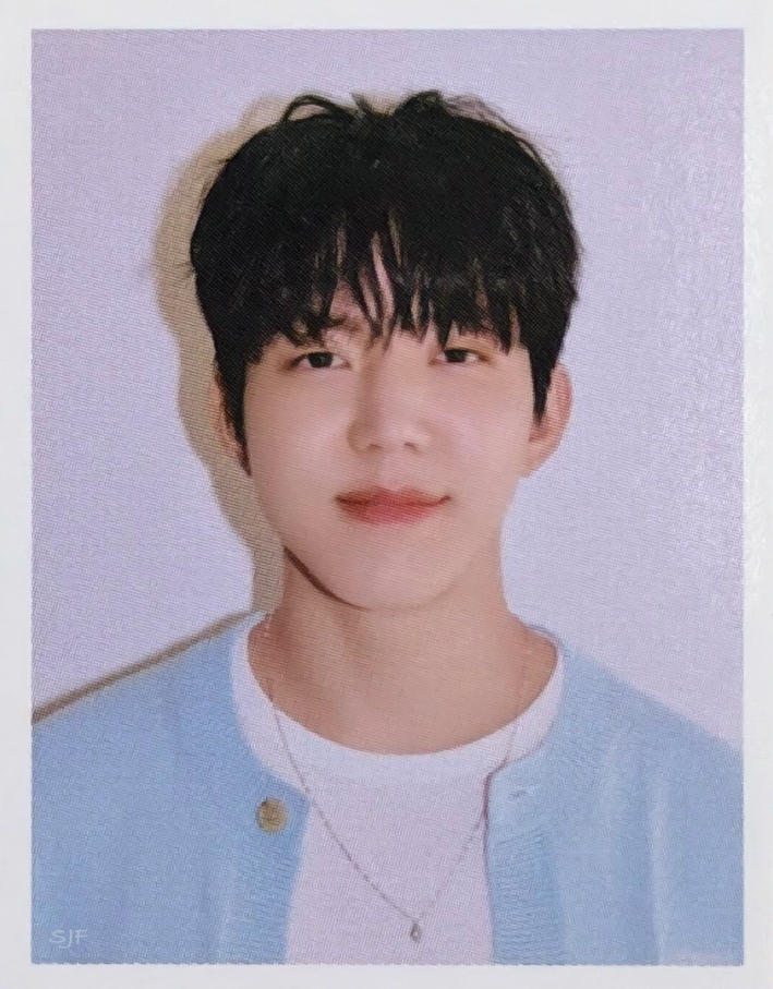 Sungjjinfaniya's tweet photo. 마이데이 6기 키트 데이식스 증사 정석 ver.
증사가 워낙 쪼꼬미라 아무리 열심히 찍고 보정해도 노이즈가...
그래도 너네가 예쁘니 됐다!

고화질 다운로드:
https://t.co/3VkyXGetKJ https://t.co/oBnyYBsaI9