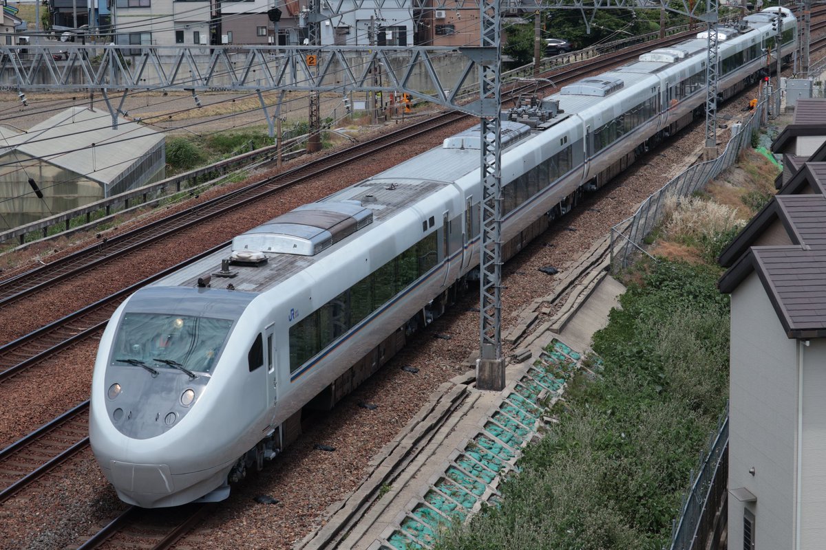 tzzz_m's tweet photo. 5/20
681系W11編成　吹田出場試運転
美しくなって無事出場
非貫通顔の仕上がりは新製時の様で👍 https://t.co/4Xu5yikkug