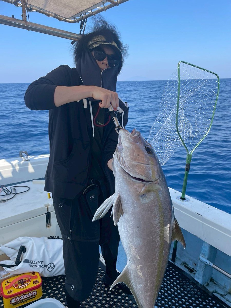 nh07fishy's tweet photo. 鹿児島遠征

久しぶりに魚釣ったぞ！！
ずっとボウズだったから嬉しい
カンパチ10kg

友達はカンパチ41kg釣ってたけどw https://t.co/eHyTFecsTG