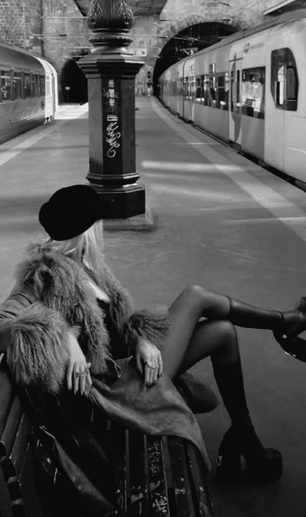 SARAH CHOUITER♦️ tweet media