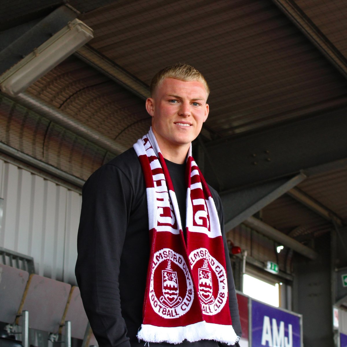 OfficialClarets's tweet photo. Chelmsford City are delighted to confirm that Ben Tompkins will remain a Claret for the 2026/27 season, after last season’s Manager's Player of the Season signed a new one-year deal with the club!✍️

#ClaretsTogether https://t.co/BZ4wiSd6KA