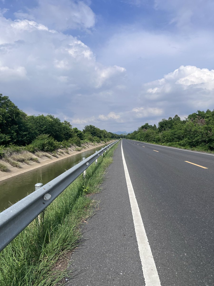 dekdeepp2's tweet photo. เงียบๆ ทั้งนั้น https://t.co/CrTL6ENFXX