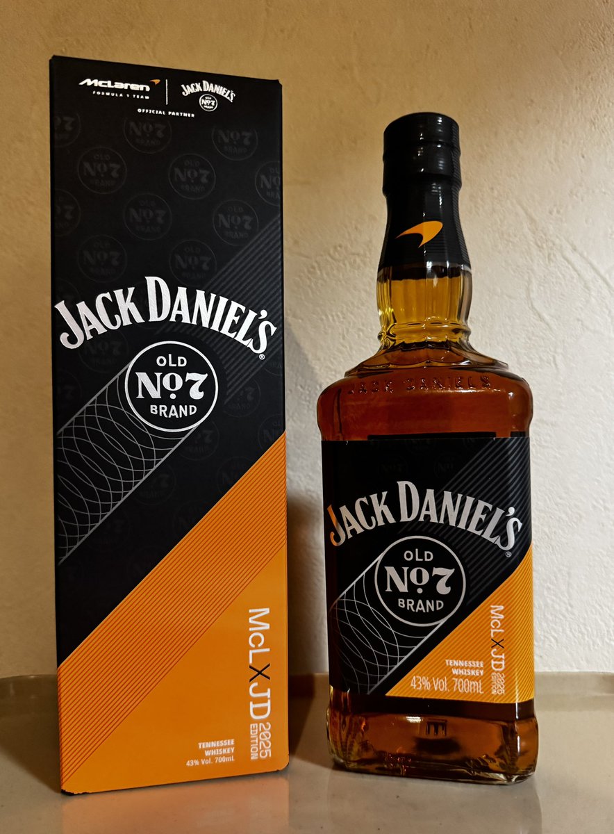 0818Bigboss's tweet photo. マクラーレンコラボゲット( *˙ω˙*)و グッ!
#JACKDANIEL
#McLaren https://t.co/G7T4J9Elzf