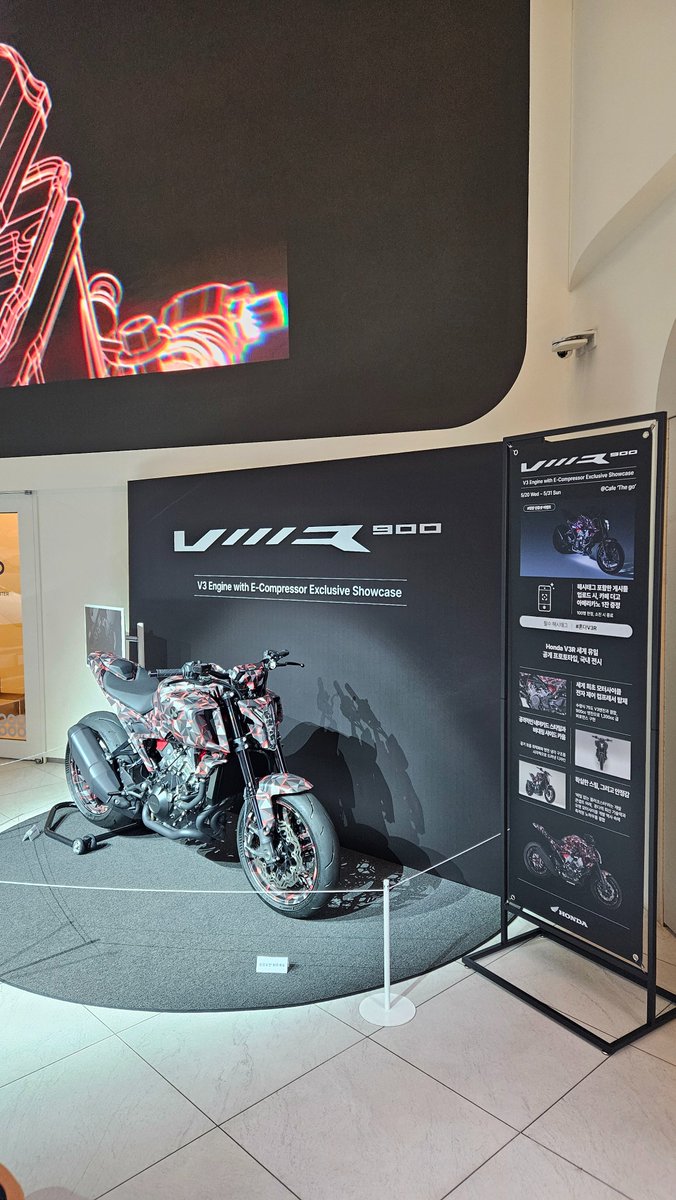 Allen Lee (SHYAYR) tweet media