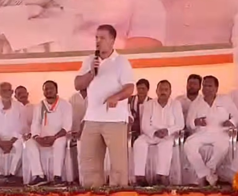 SaharaJeevan's tweet photo. अमेठी मेरी कर्मभूमि है। अमेठी से हमारा रिश्ता राजनीतिक से पहले पारिवारिक है। मुझे और पूरे परिवार को आपने अपने परिवार की तरह प्यार दिया है। मैं आपके लिए हमेशा खड़ा हूं।” @RahulGandhi @amethipolice @INCUttarPradesh @kashikirai @DeepakSinghINC @priyankagandhi https://t.co/MZZVbYkZqX