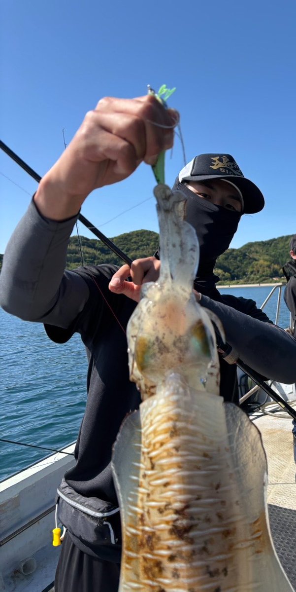 fish_throttle's tweet photo. 萩遠征。2.06と1.8kg https://t.co/avP1cFWYQm