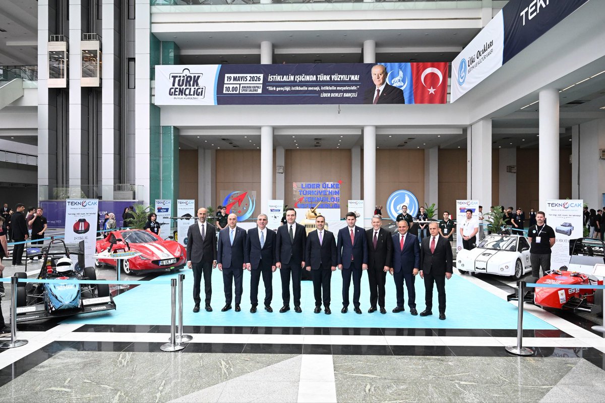 mfatihkacir's tweet photo. Ülkü Ocakları Eğitim ve Kültür Vakfı tarafından düzenlenen TeknOcak Teknoloji ve İnovasyon Festivalini AK Parti Gençlik Kolları Başkanımız Sayın @avyusufibis ile birlikte ziyaret ederek gençlerimizin heyecanına ortak olduk.

Türk Gençliği, #MilliTeknolojiHamlesi’nin öncüsü olmaya devam ediyor.

Hayal eden, araştıran, geliştiren, üreten ve geleceğe yön veren gençlerimizle gurur duyuyoruz. 🚀🇹🇷