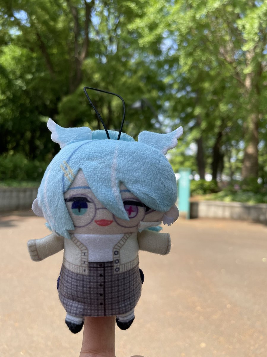 foxianlady's tweet photo. me when i oshikatsu.. happy 5th lazulight and happy nijifes! 🫶🏻 until next year again (hopefully) https://t.co/yyUpq0ZXGg