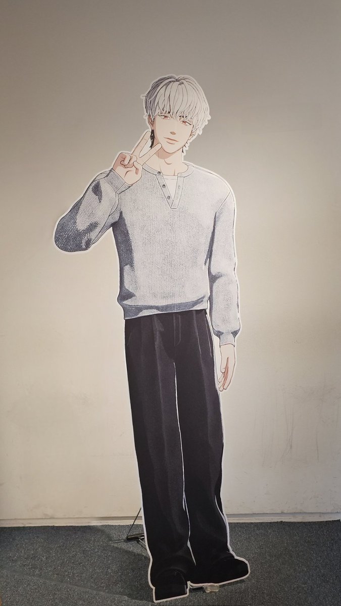 라라네 tweet media