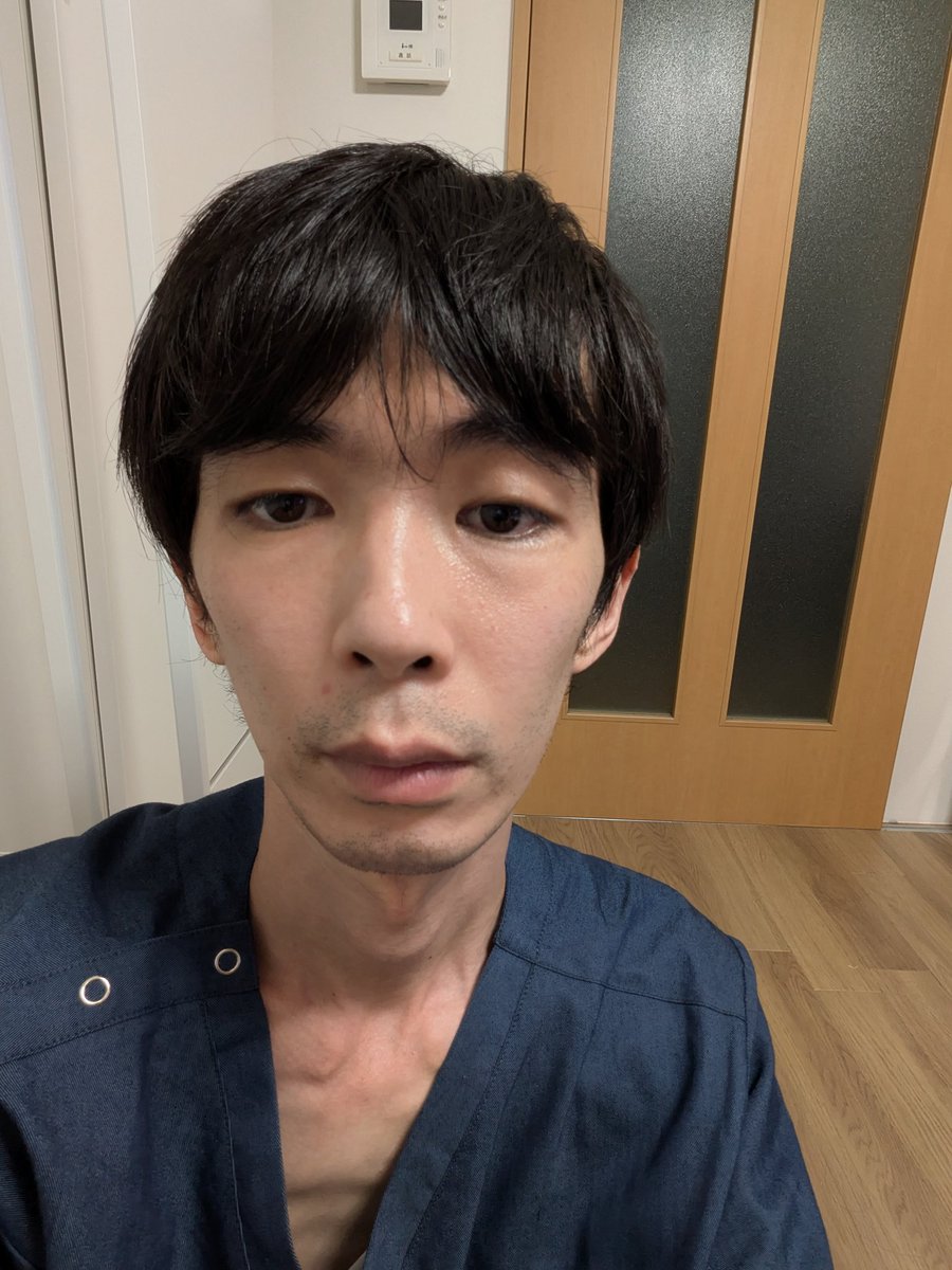 ひびき tweet media