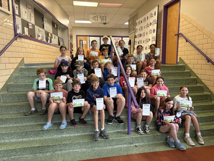 PI_MVR3's tweet photo. Ending the trimester strong! 📈 Huge congratulations to our 5th &amp; 6th grade students who didn't miss a single day in Trimester 3. Perfect attendance is a massive achievement—shoutout to the families supporting them, too! 🙌🎉 #SchoolCommunity #AttendanceMatters https://t.co/tqWr6sXAsh