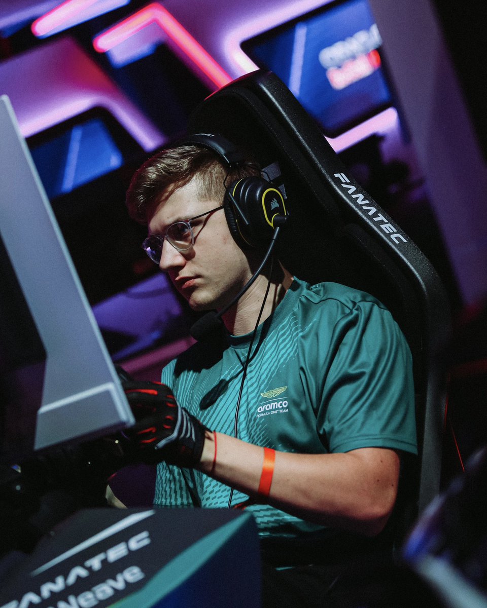 Aston Martin Aramco Esports tweet media