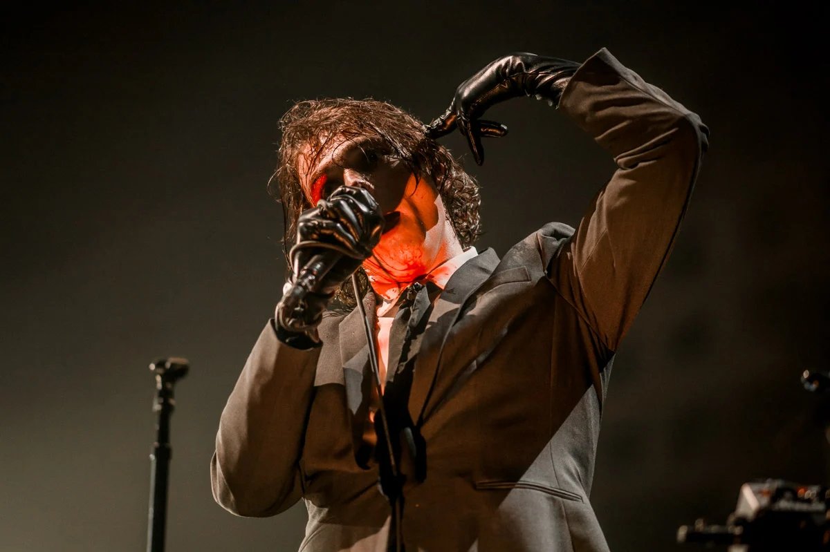 hourly swarm gerard tweet media